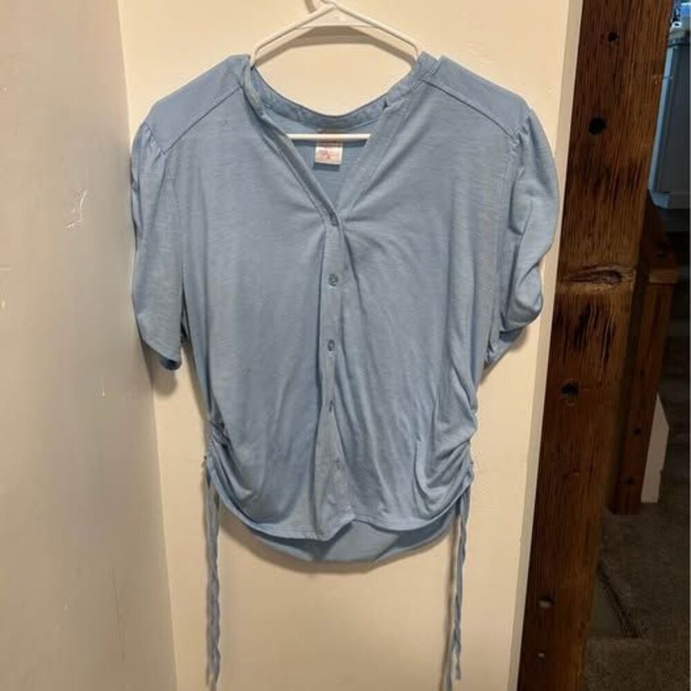 No Boundaries Light Blue Ruched Side Button-Up Top, Size XXL